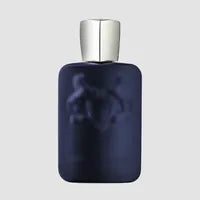 Frasco del perfume de inspiración