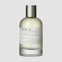 Frasco del perfume de inspiración